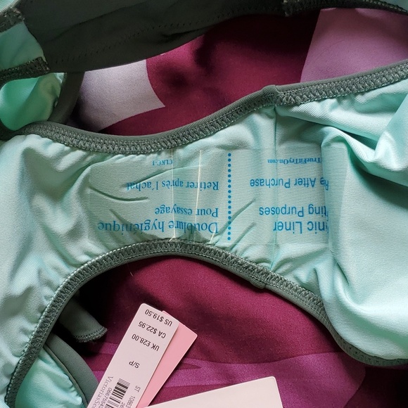 VS swim suit 34D and S - Picture 3 of 3